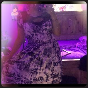 ALICE IN THE WONDERLAND🐰🖤